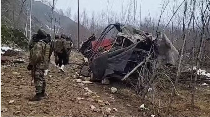 Jammu Kashmir Army Vehicle Accident: बांदीपोरा में सेना का ट्रक खाई में गिरा… चार जवानों की मौत, दो घायल