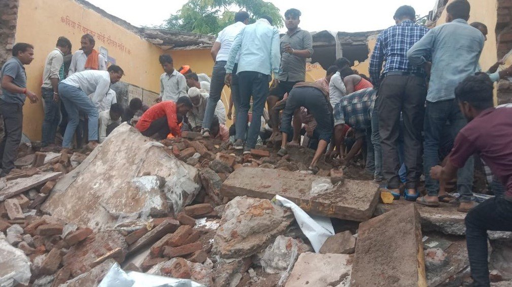 Jhalawar School Roof Collapse: सिस्टम की लापरवाही ने ली मासूम छात्रों की जान! आखिर जिम्मेदार कौन?