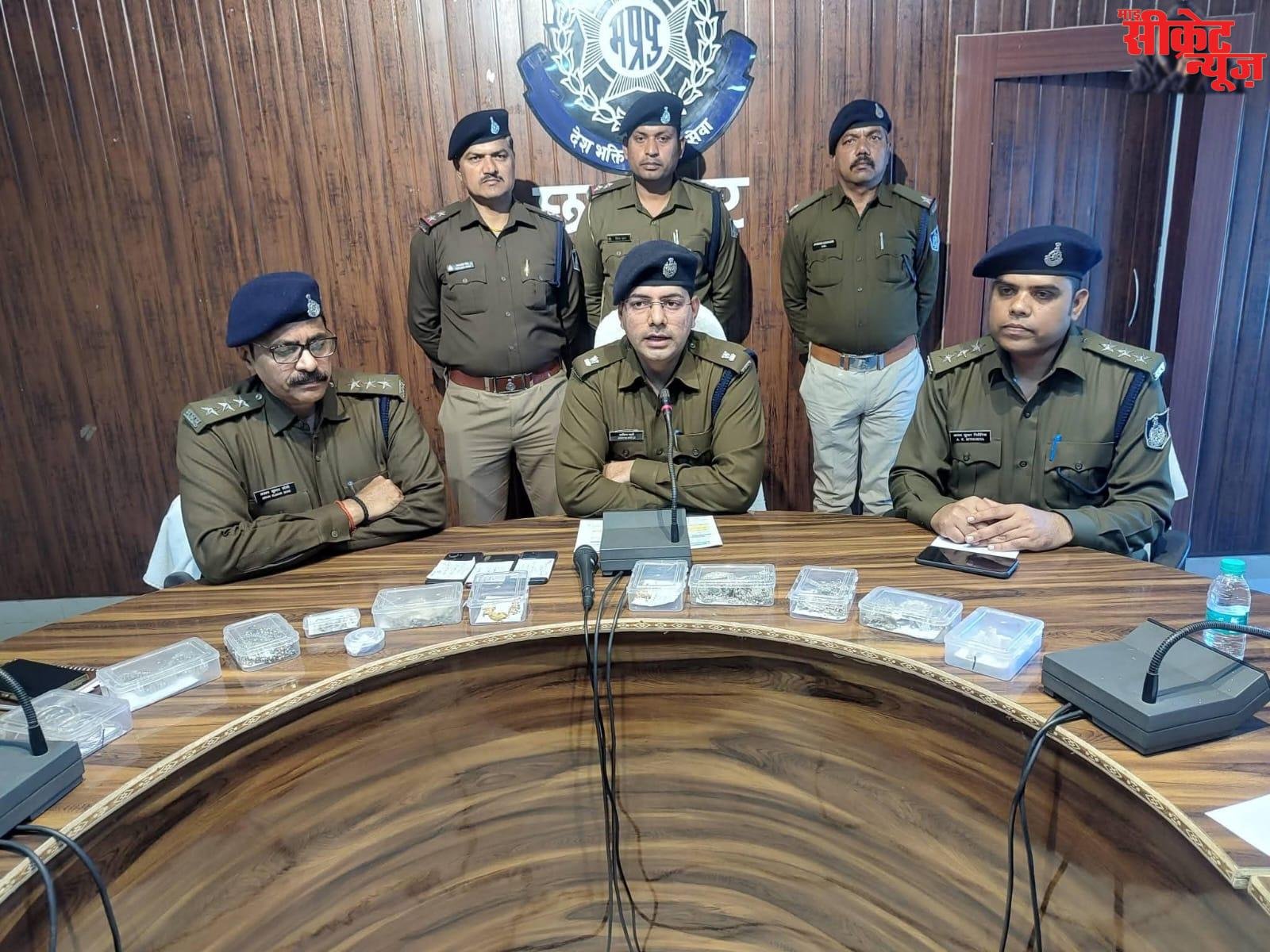 छतरपुर : थाना किशनगढ़ पुलिस ने ग्राम कुपी में घर से चोरी का किया खुलासा- 3 चोर गिरफ्तार