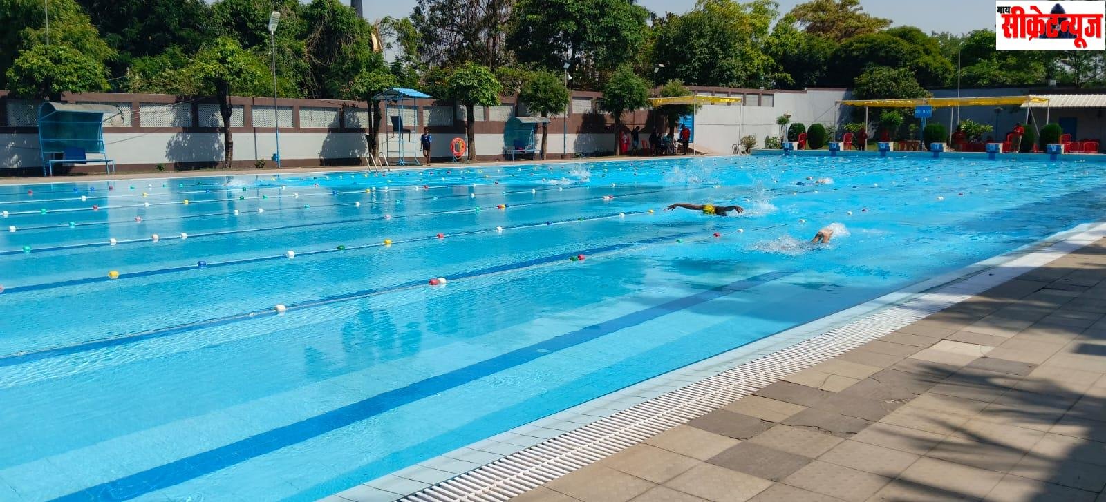 एक्रोबट एक्वाटिक फेस्ट-2026 तैराकी स्पर्धा में बच्चों ने दिखाया उत्साह