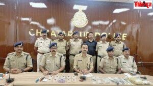 थाना ओरछा रोड पुलिस ने ग्राम धमौरा में चोरी की घटना को अंजाम देने वाले अंतरराज्यीय चोर को किया गिरफ्तार